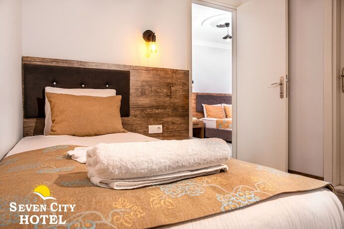 Imagen de la habitación del Seven City Hotel. Foto 20
