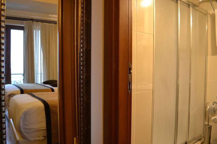 Imagen de la habitación del Seven Days Hotel. Foto 10