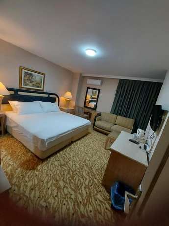 Imagen de la habitación del Sever Suites Hotel. Foto 4