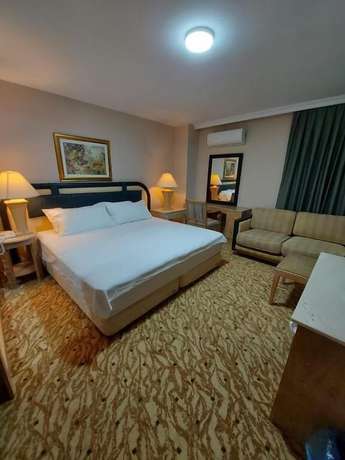 Imagen de la habitación del Sever Suites Hotel. Foto 8