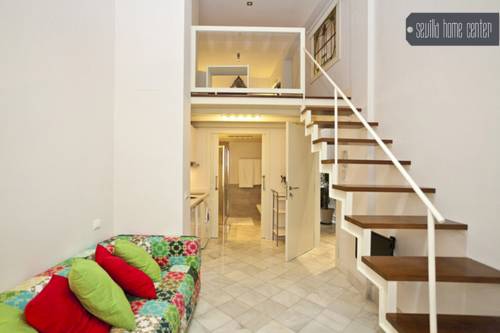 Imagen general del Sevilla Home Center. Foto 2