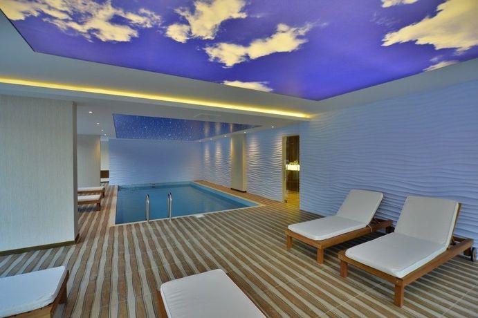 Imagen de la piscina del Sfera Residence. Foto 15