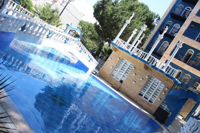Imagen de la piscina del Shadow Hotel. Foto 19