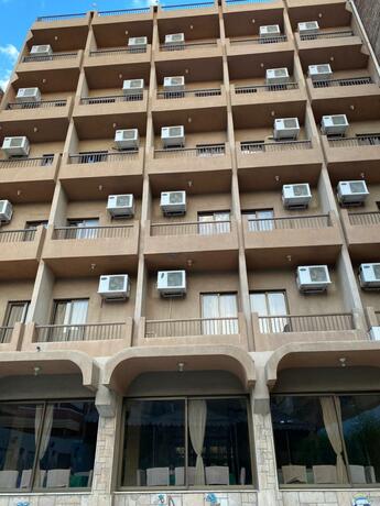 Imagen general del Shady Hotel Luxor. Foto 35