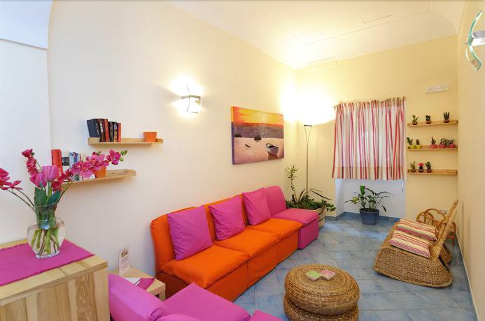 Imagen de los interiores del Sharon House. Foto 18