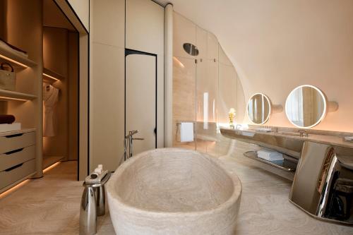 Imagen de la habitación del Shebara Resort. Foto 17