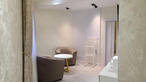 Imagen general del Shedevr Plaza Navoiy. Foto 4