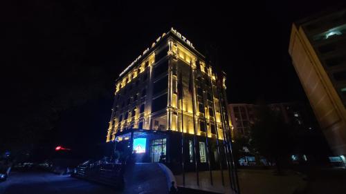 Imagen general del Shedevr Plaza Navoiy. Foto 16