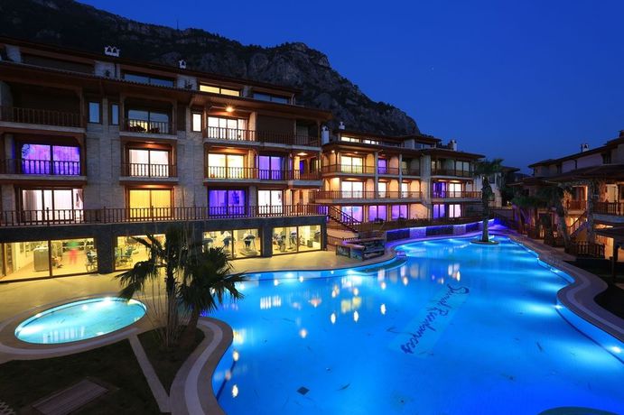 Imagen de la piscina del Shimal Panaroma Hotel. Foto 16