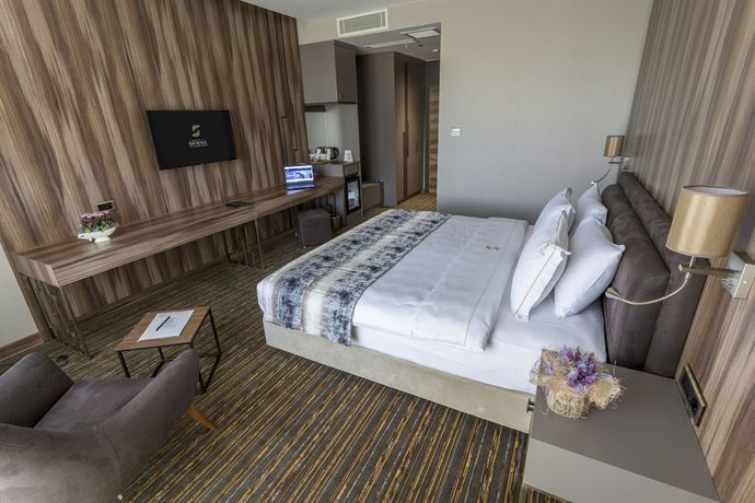 Imagen de la habitación del Shimall Deluxe Hotel. Foto 10