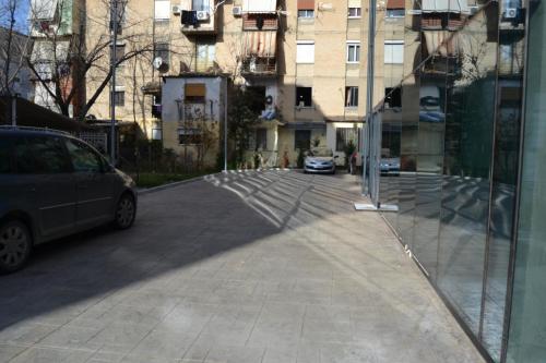Imagen de la habitación del Si Hotel, Tirana. Foto 19