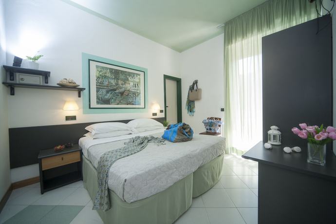 Imagen de la habitación del Si Rimini Hotel. Foto 5
