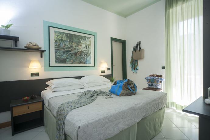 Imagen de la habitación del Si Rimini Hotel. Foto 9