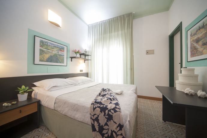 Imagen de la habitación del Si Rimini Hotel. Foto 12