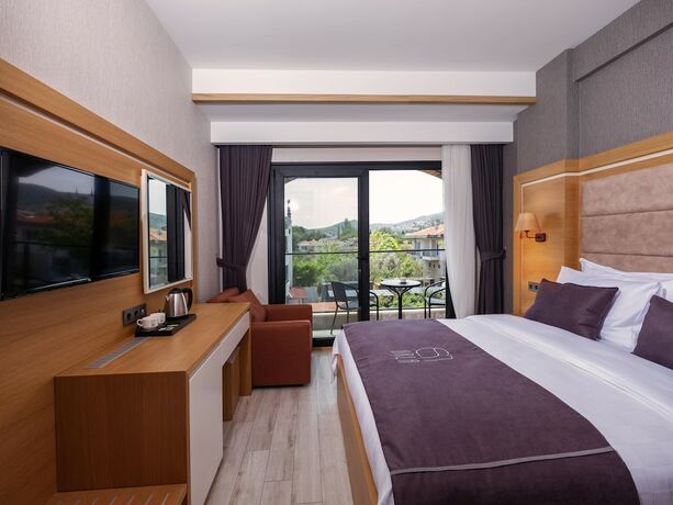 Imagen de la habitación del Si Urla Hotel. Foto 17