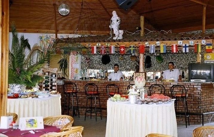 Imagen del bar/restaurante del Side Center Hotel. Foto 6
