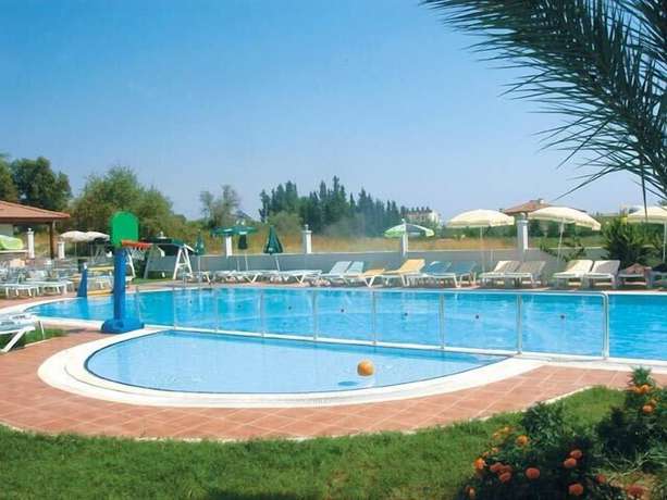 Imagen de la piscina del Side Elis Hotel, Side. Foto 18