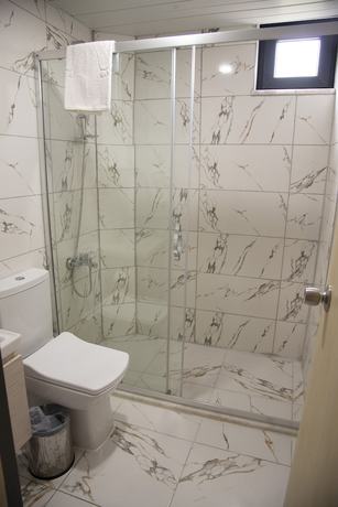 Imagen de la habitación del Side G&uuml;neş Otel. Foto 3