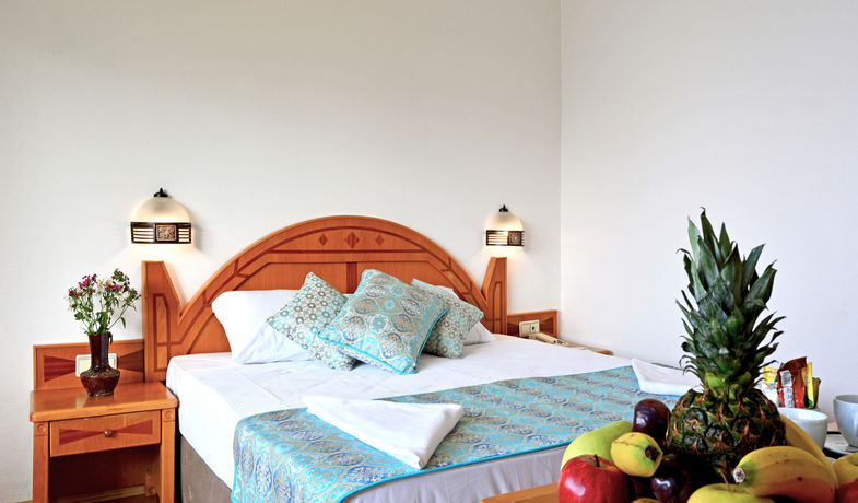 Imagen de los exteriores del Side Kleopatra Beach Hotel. Foto 12