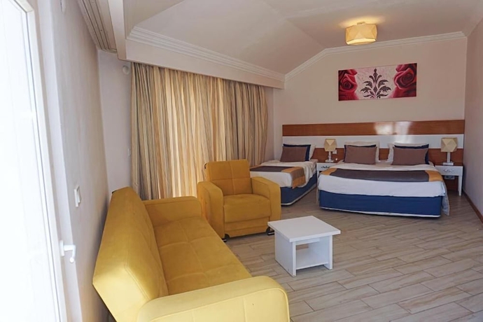 Imagen de la habitación del Side Legend Hotel. Foto 4