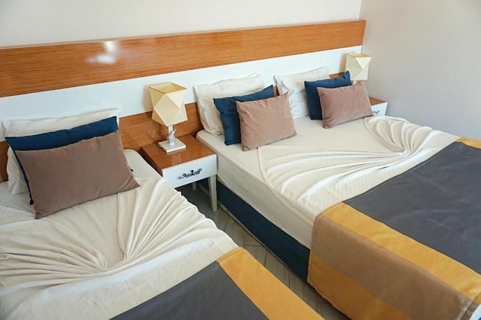 Imagen de la habitación del Side Legend Hotel. Foto 5