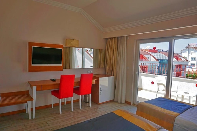 Imagen de la habitación del Side Legend Hotel. Foto 6