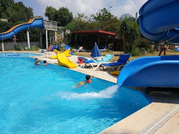 Imagen de la piscina del Side Linda Beach Hotel. Foto 13