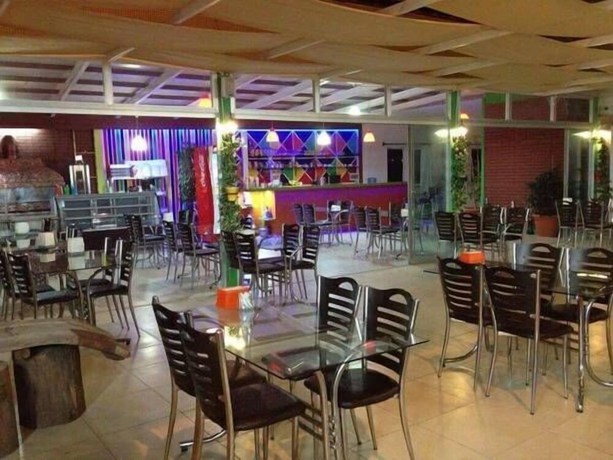 Imagen del bar/restaurante del Side Palace Hotel. Foto 4