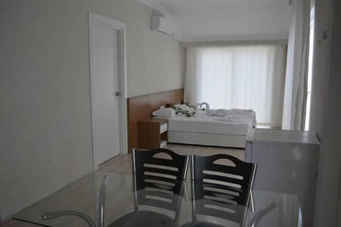 Imagen de la habitación del Side Palace Hotel. Foto 11