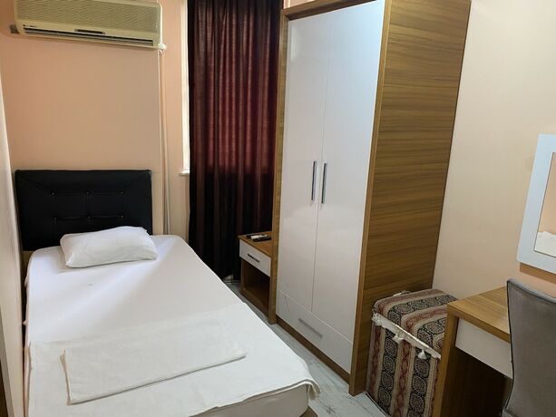 Imagen de la habitación del Sies Hotel. Foto 19