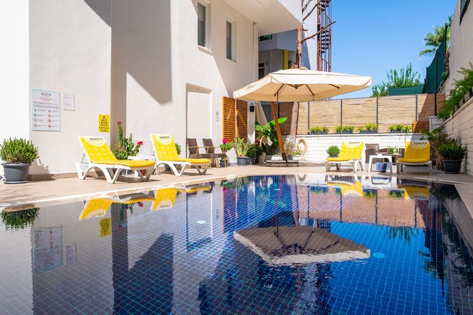 Imagen de la piscina del Siete Hotel. Foto 19