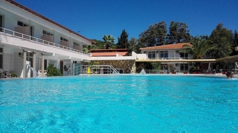 Imagen de la piscina del Sifne Thermal Otel. Foto 7