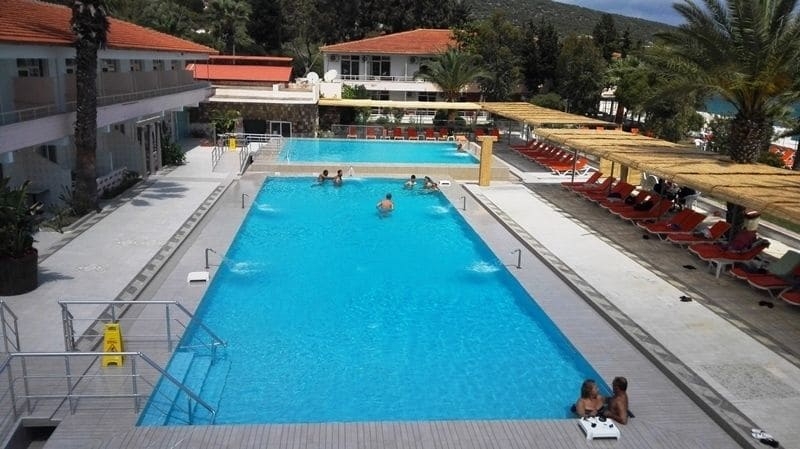 Imagen de la piscina del Sifne Thermal Otel. Foto 16