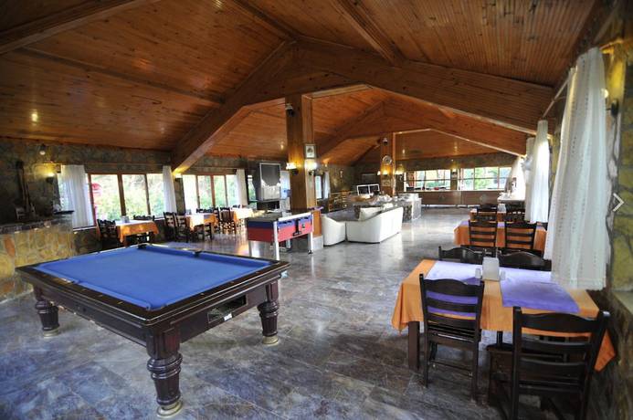 Imagen del bar/restaurante del Silver Pine Hotel. Foto 2