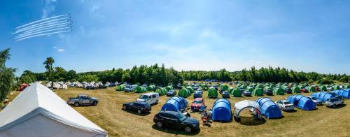 Imagen general del Silverstone Glamping and Pre-Pitched Camping with intentsGP. Foto 4