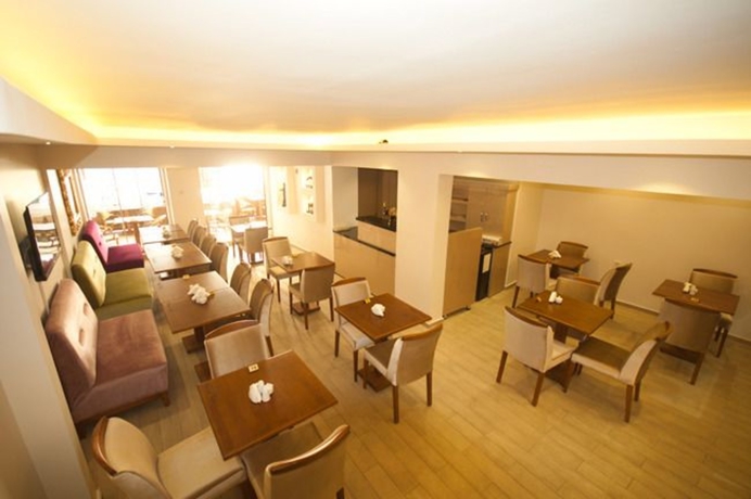 Imagen del bar/restaurante del Simal Butik Hotel. Foto 2