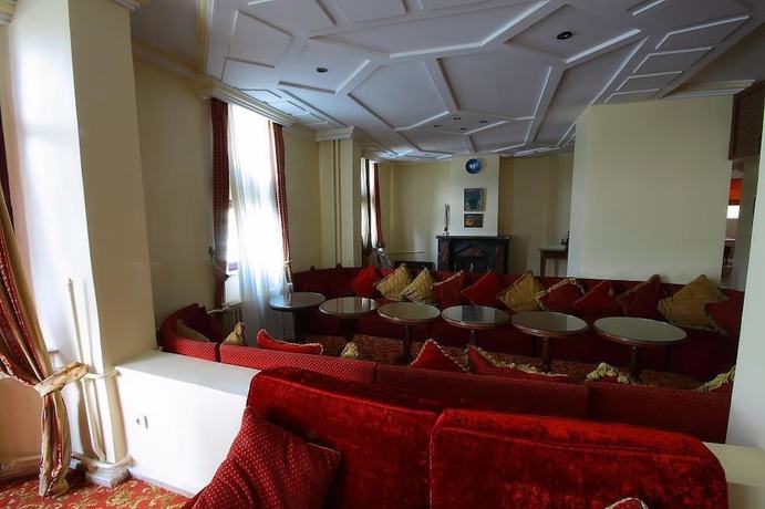 Imagen de los interiores del Sim-er Hotel. Foto 20