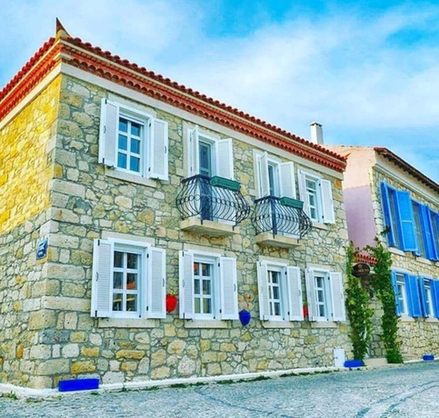 Imagen de los exteriores del Simira Hotel. Foto 17