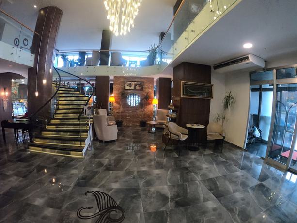 Imagen de los interiores del Simisso Hotel. Foto 19