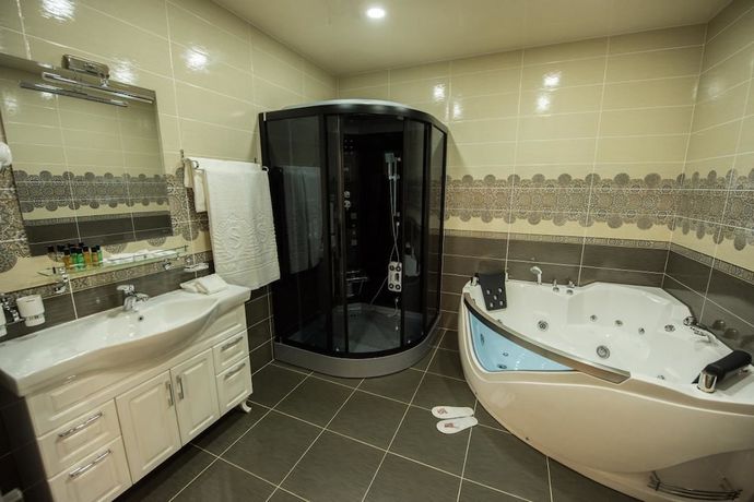Imagen de la habitación del Simma Hotel spa and waterpark. Foto 17