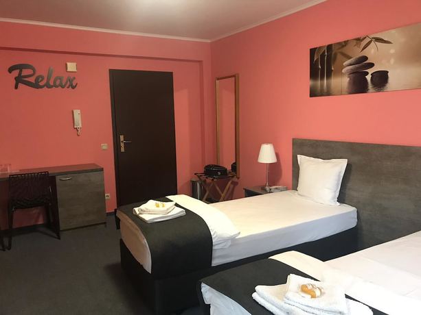 Imagen de la habitación del Simona Hotel Frankfurt Airport. Foto 10