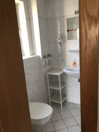 Imagen de la habitación del Simona Hotel Frankfurt Airport. Foto 12