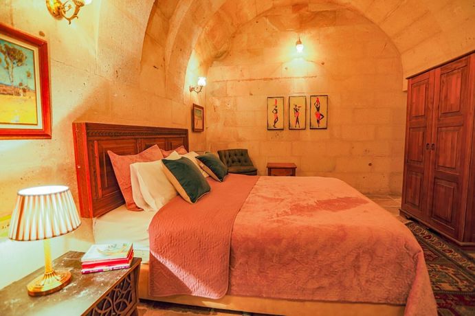 Imagen de la habitación del Sinasos Palace Cave Hotel. Foto 12