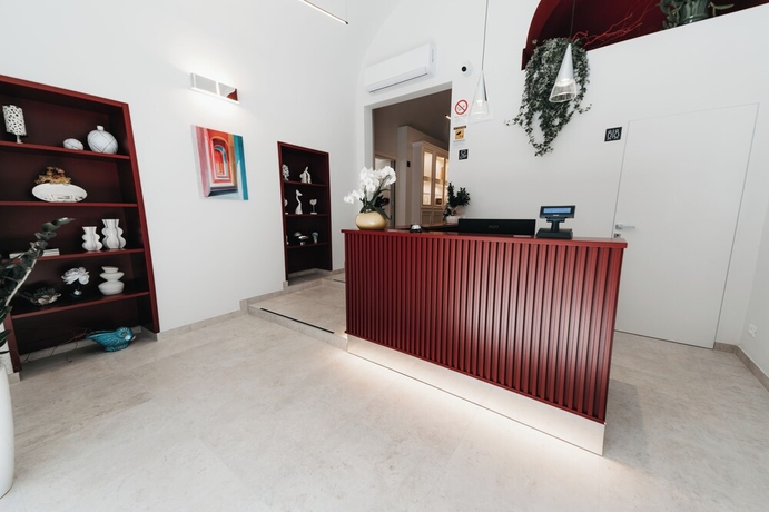 Imagen de los interiores del Sirenuse Suites Boutique ApartHotel RTA. Foto 13