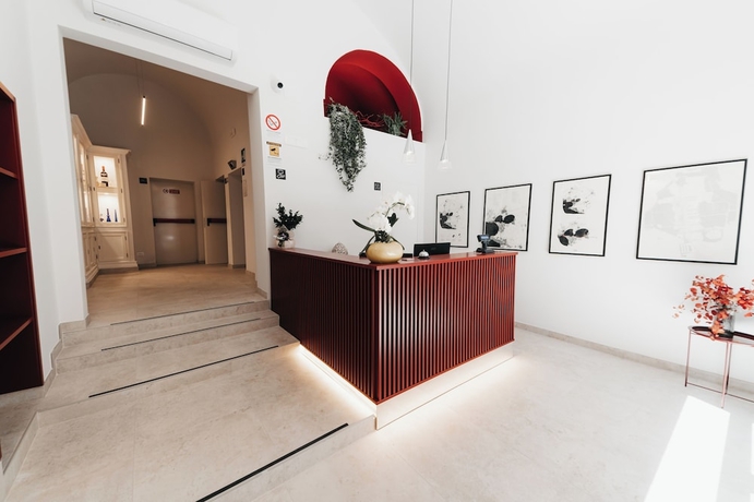Imagen de los interiores del Sirenuse Suites Boutique ApartHotel RTA. Foto 14