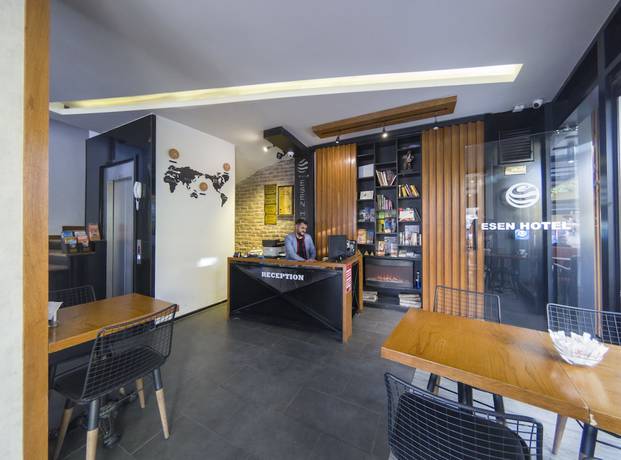 Imagen de los interiores del Sirkeci Esen Hotel. Foto 20