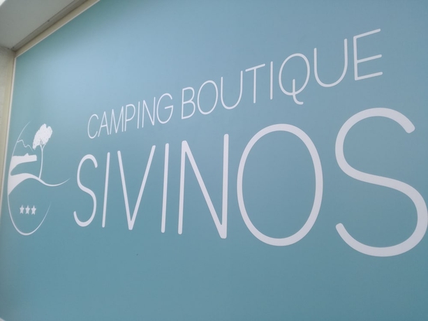 Imagen de los interiores del Sivinos Camping Boutique. Foto 19