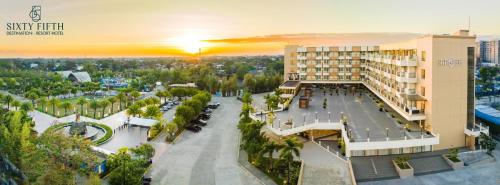 Imagen general del SixtyFifth Destination Resort Hotel. Foto 1