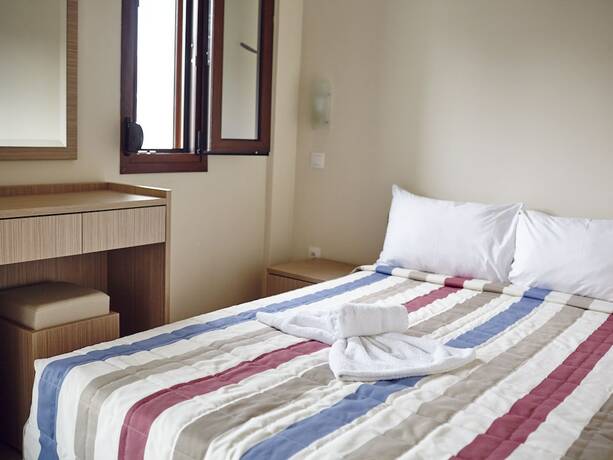 Imagen de la habitación del Skiathos Somnia. Foto 13