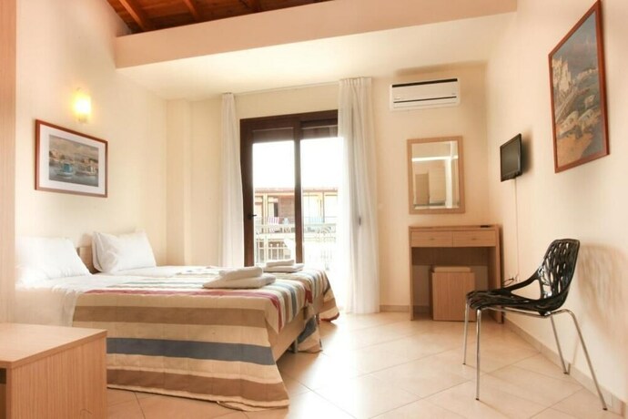 Imagen de la habitación del Skiathos Somnia. Foto 14